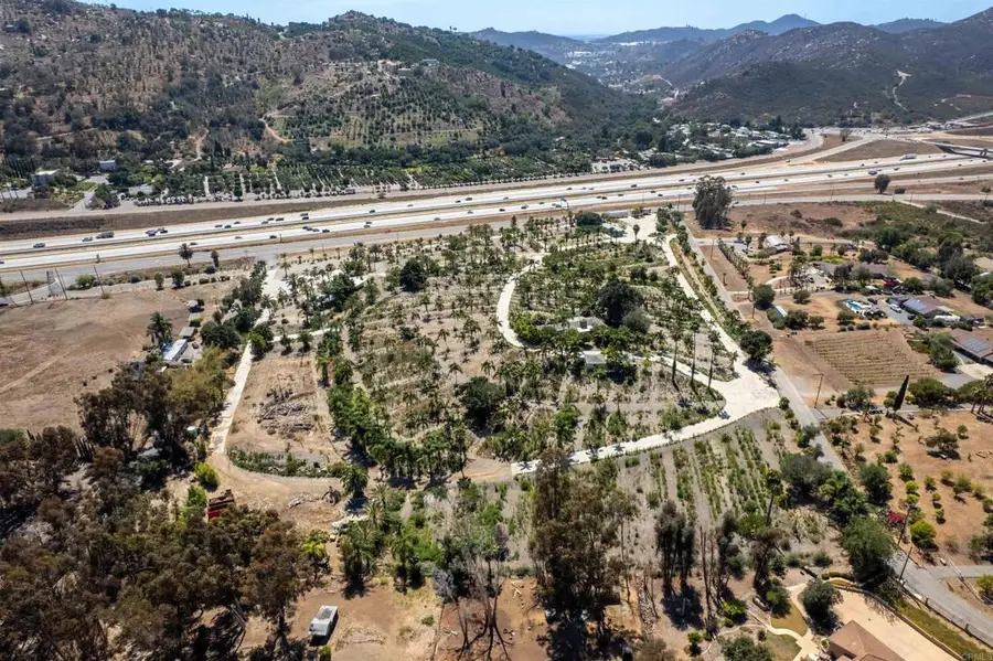 26437 N Centre City Parkway, Escondido, CA 92026 - #3