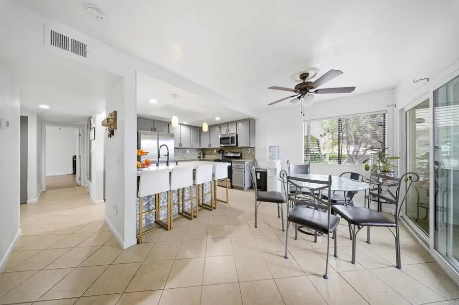 341 N Melrose Drive, Vista, CA 92083 - #2