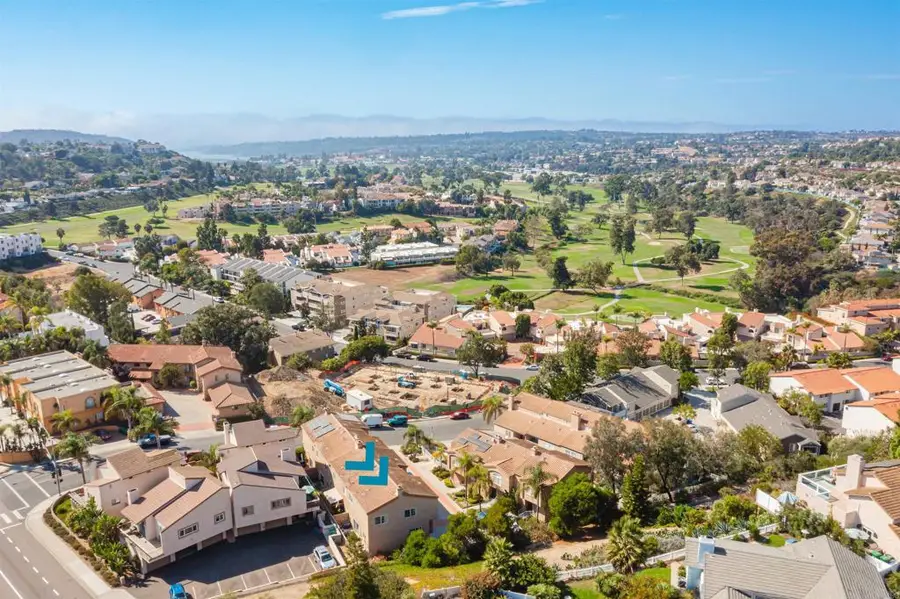 7564 Romeria St, Carlsbad, CA 92009 - #2