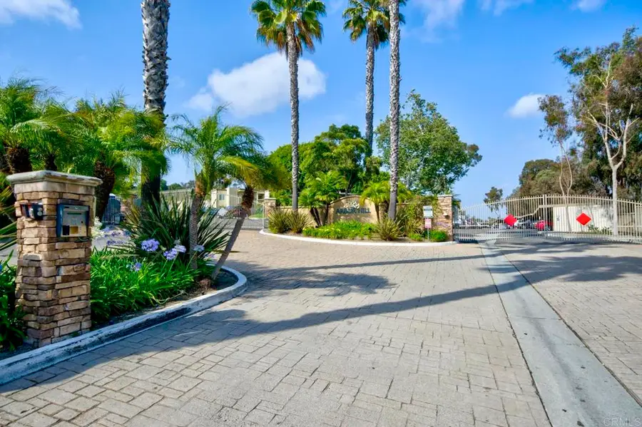 432 Edgehill Ln #32, Oceanside, CA 92054 - #2