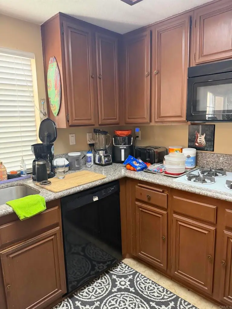 1050 La Tortuga Drive #40, Vista, CA 92081 - #2