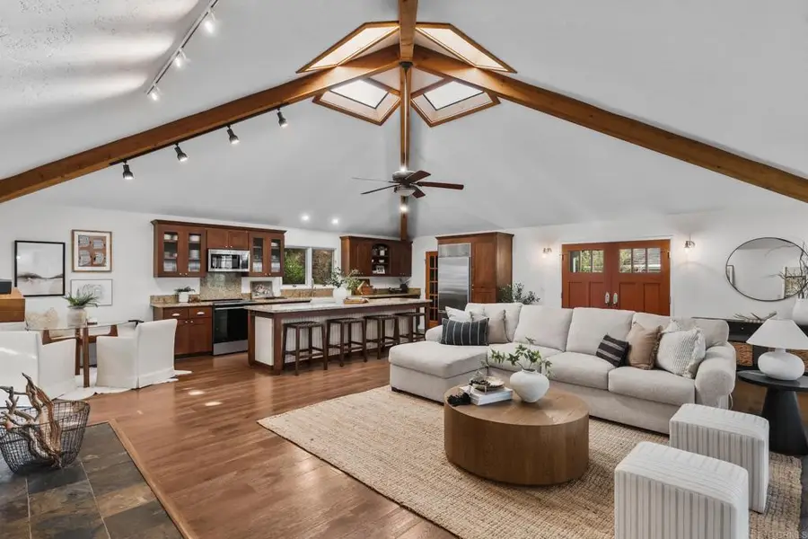 11670 Tierra Del Sur, San Diego, CA 92130 - #3