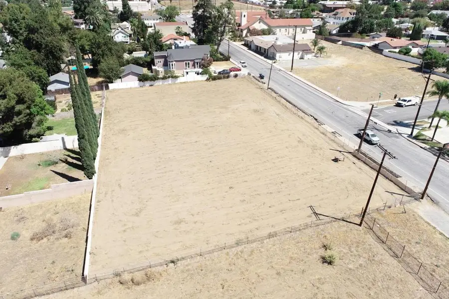 1504 Palm Ave, Highland, CA 92346 - #3