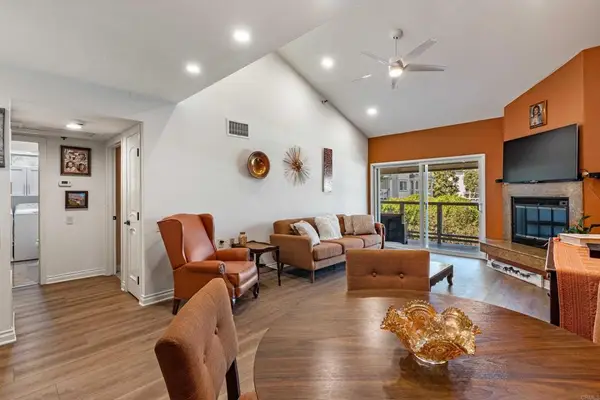 1664 Circa Del Lago #E202, San Marcos, CA 92078
