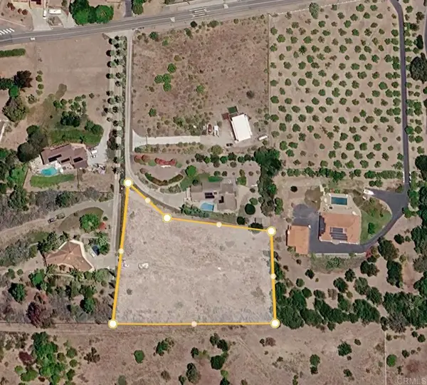 5016 Sleeping Indian Rd, Fallbrook, CA 92028