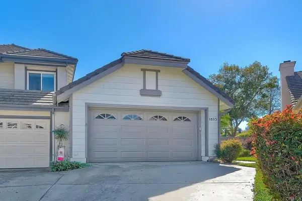 1810 Spyglass Cir, Vista, CA 92081