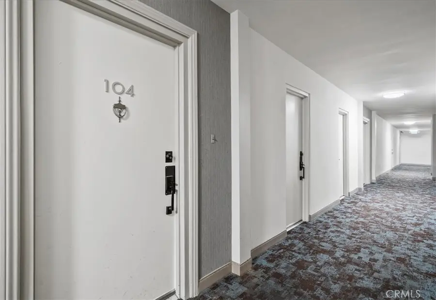 1045 N Kings Road, West Hollywood, CA 90069 - Image #3