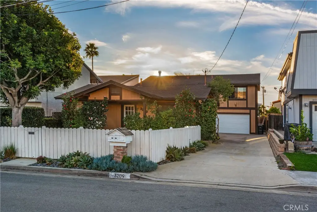 3209 Clay, Newport Beach, CA 92663 - #1