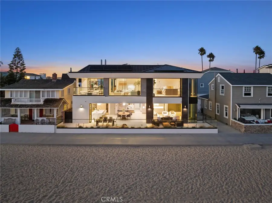 706 W Oceanfront, Newport Beach, CA 92661 - #2