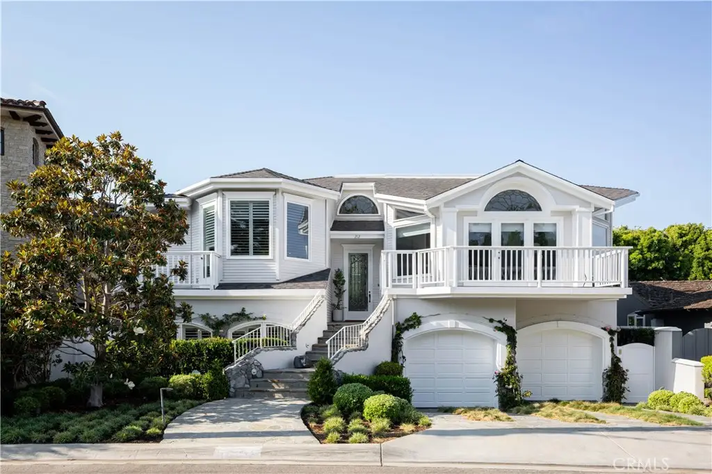 212 Kings Pl, Newport Beach, CA 92663 - #1