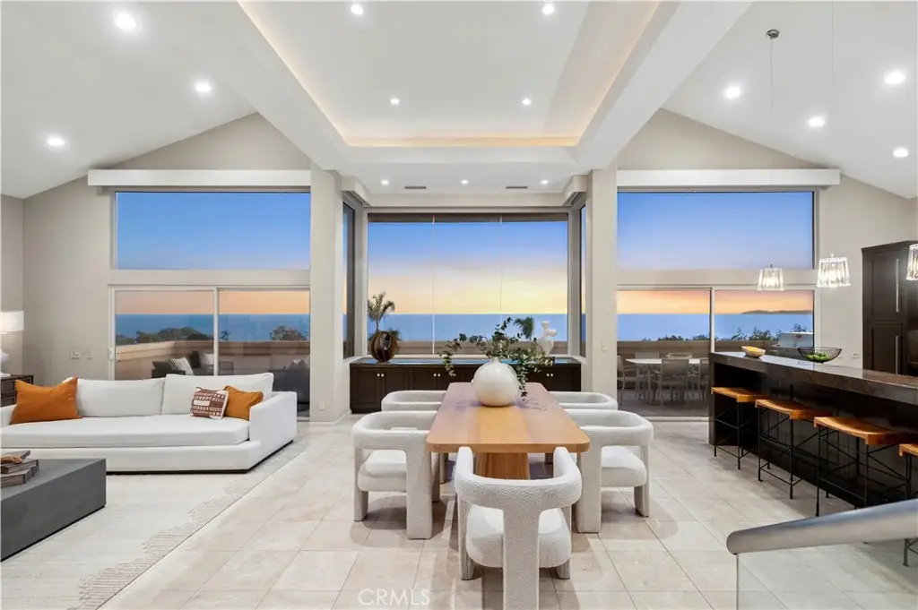 10 N. Stonington Road, Laguna Beach, CA 92651 - #1