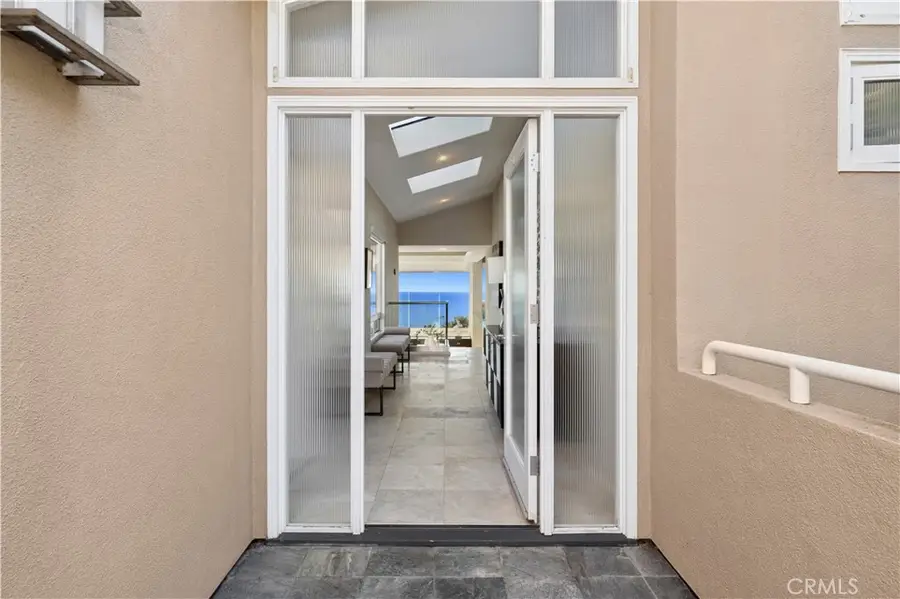 10 N. Stonington Road, Laguna Beach, CA 92651 - #3