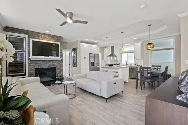 237 Plymouth Avenue, Newport Beach, CA 92660