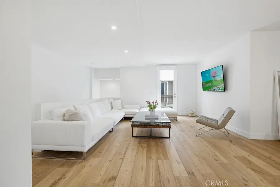 587 Rockefeller, Irvine, CA 92612 - #3