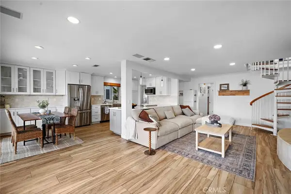 2528 University Drive, Newport Beach, CA 92660