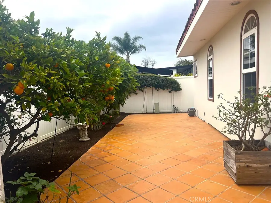 121 Yorktown, Newport Beach, CA 92660 - #3