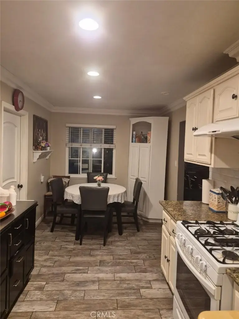 4605 W Flight Avenue, Santa Ana, CA 92704 - #3