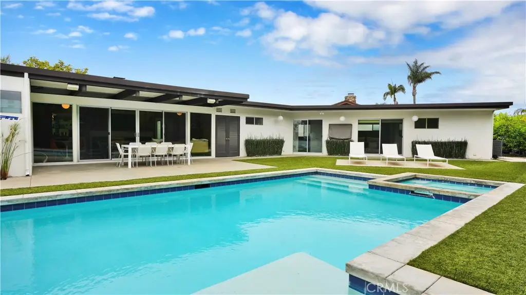 2000 Nautilus Lane, Newport Beach, CA 92660 - #1
