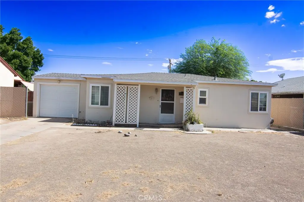 414 W C, Brawley, CA 92227 - #1