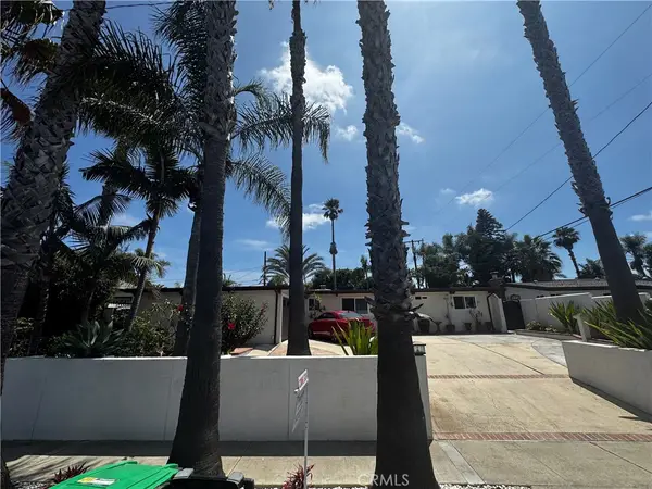 327 Santa Isabel, Newport Beach, CA 92660