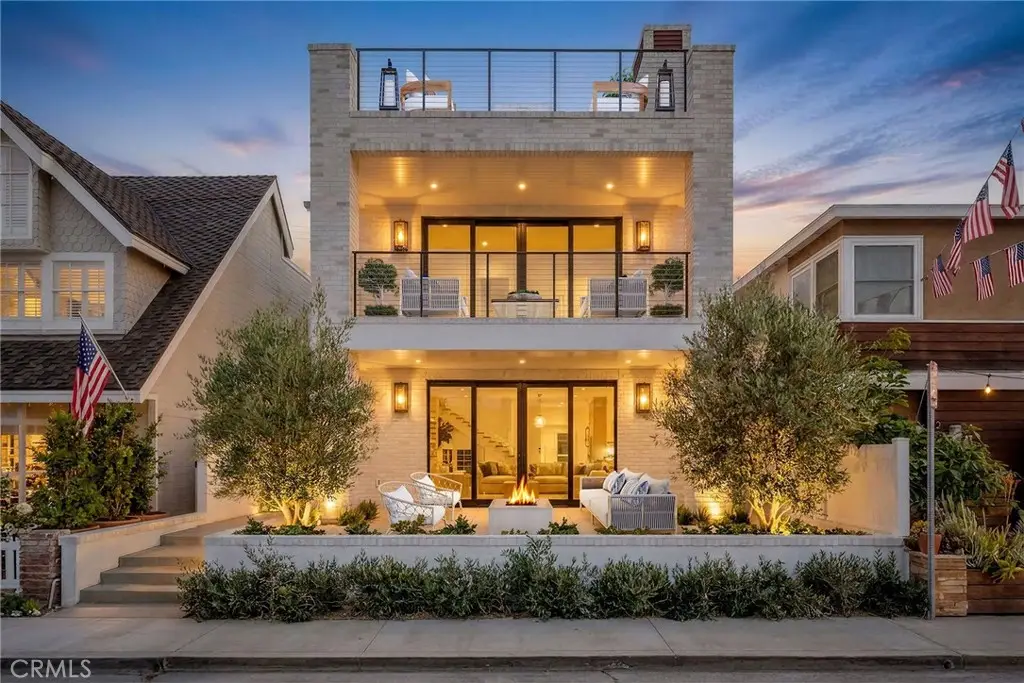 225 Diamond, Newport Beach, CA 92662 - #1