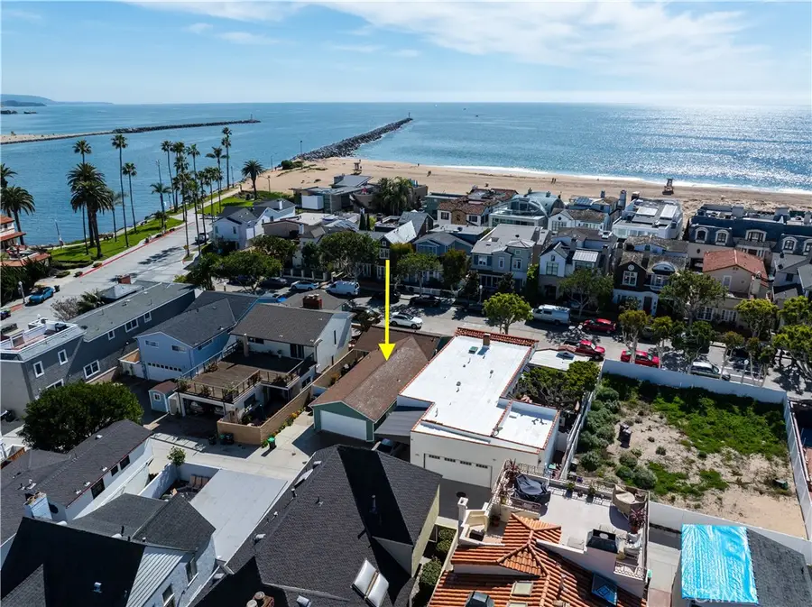 2156 E Ocean, Newport Beach, CA 92661 - #3