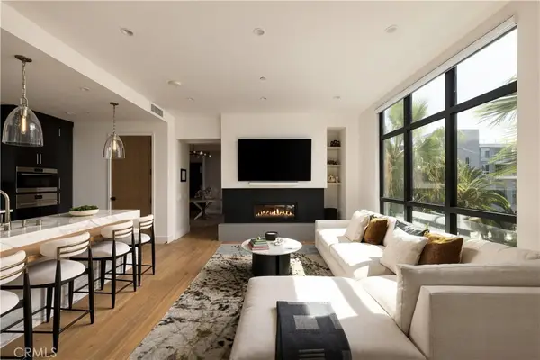4291 Uptown Newport Dr #3, Newport Beach, CA 92660