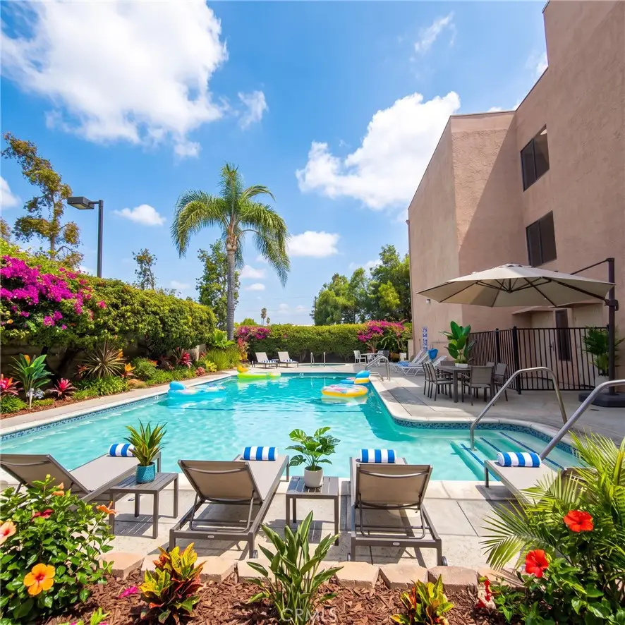 6815 Remmet #219, Canoga Park, CA 91303 - #2