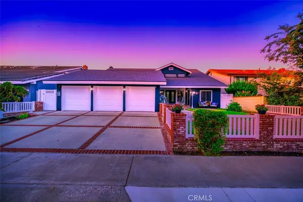 1828 Kinglet Court, Costa Mesa, CA 92626