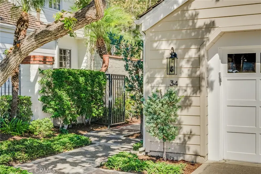 34 Hillsdale, Newport Beach, CA 92660 - #2