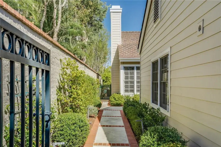 34 Hillsdale, Newport Beach, CA 92660 - #3
