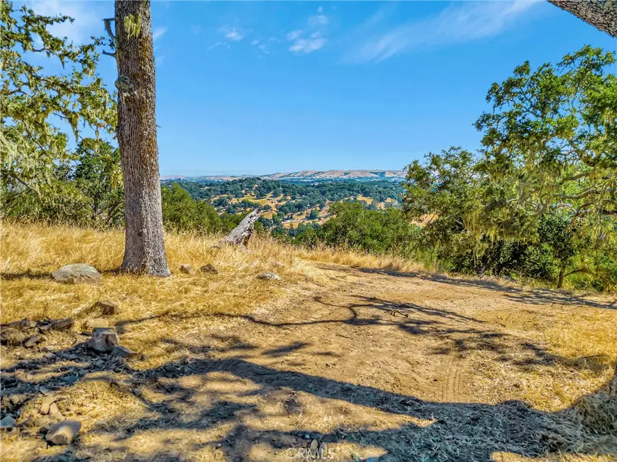 6452 Alta Pradera Lane, Atascadero, CA 93422 - Image #3