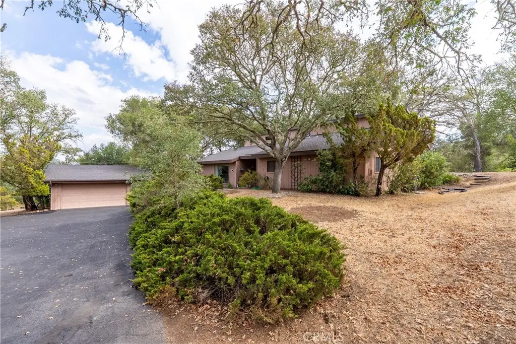 8565 Casanova Road, Atascadero, CA 93422 - Image #1