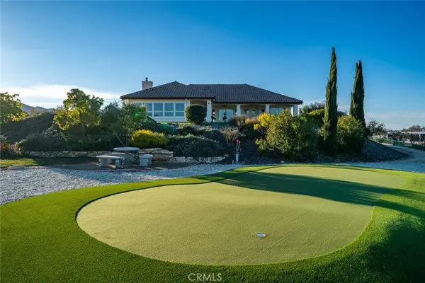 5495 Vista Serrano, Paso Robles, CA 93446