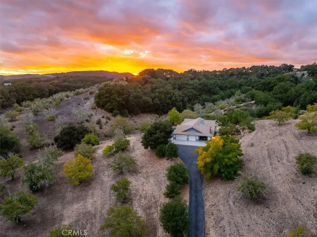 4242 Las Tablas Willow Creek Road, Paso Robles, CA 93446 - Image #1