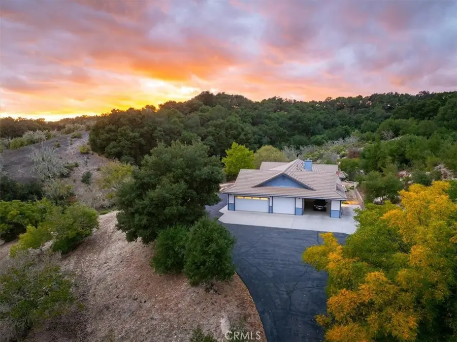 4242 Las Tablas Willow Creek Road, Paso Robles, CA 93446 - Image #2