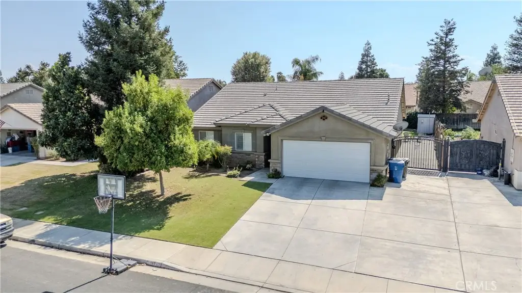 11713 Darlington, Bakersfield, CA 93312 - Image #1