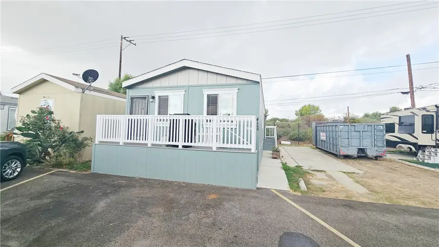 4889 Holly, Long Beach, CA 90805 - Image #2