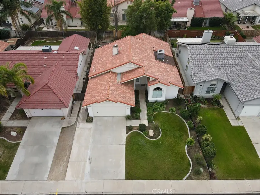 8713 Fox Creek Court, Bakersfield, CA 93312 - Image #2