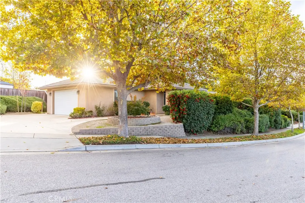 613 Navajo, Paso Robles, CA 93446 - Image #1