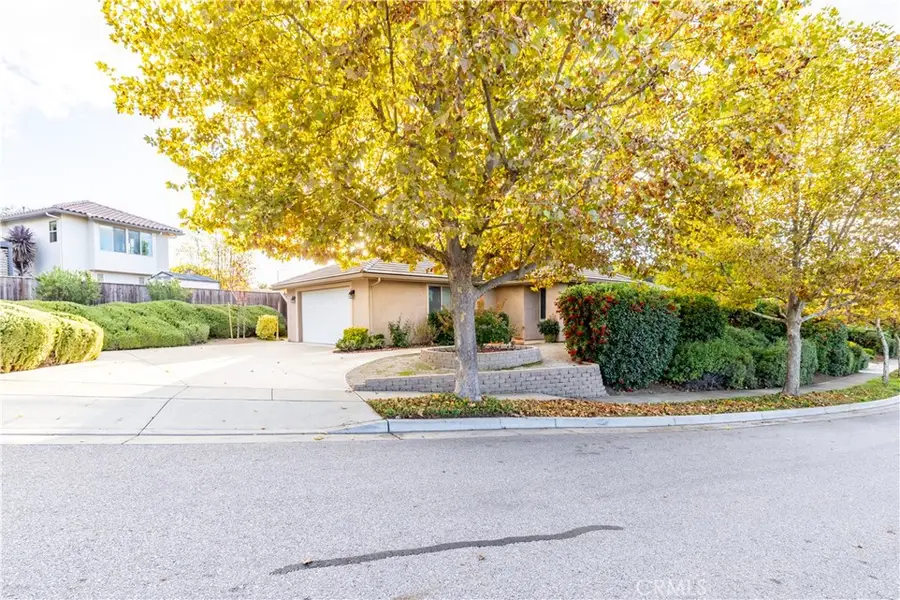 613 Navajo, Paso Robles, CA 93446 - Image #2