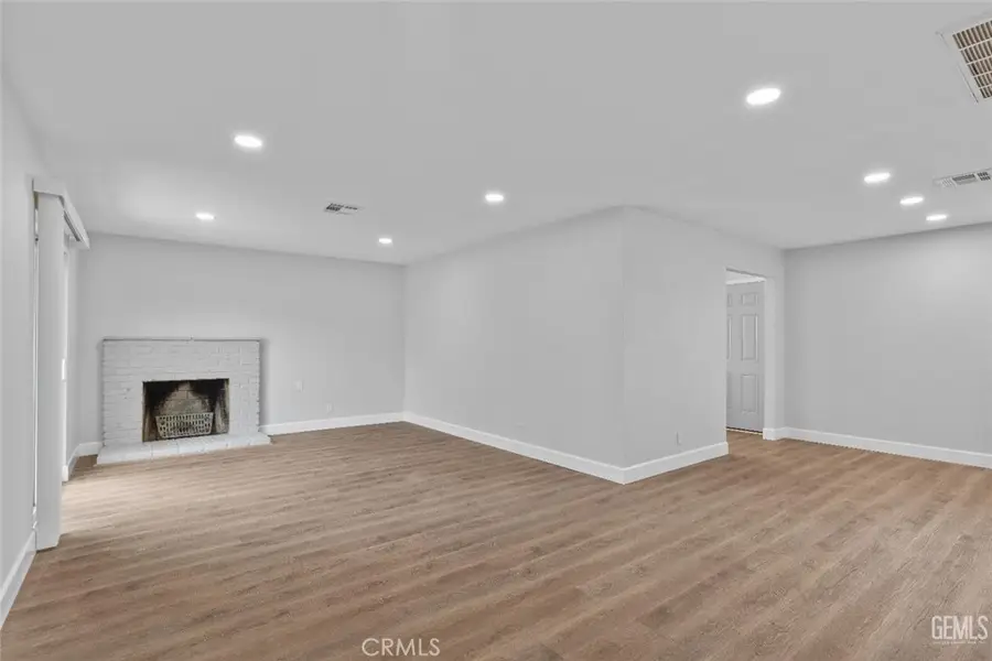 3013 Arnold Street, Bakersfield, CA 93305 - #3
