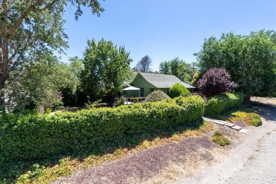 647 Vine Street, Paso Robles, CA 93446 - Image #2