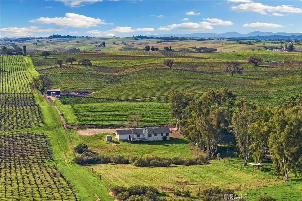 6980 Cabernet Place, Paso Robles, CA 93446 - Image #1