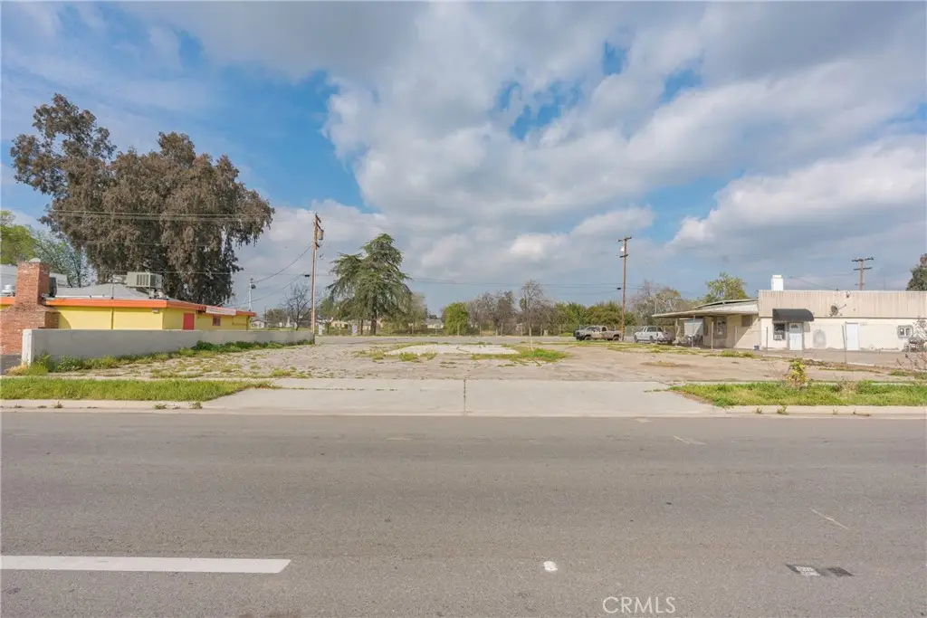217 Niles Place, Bakersfield, CA 93305 - #1