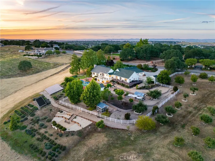 1885 Cumbre, Paso Robles, CA 93446 - #3