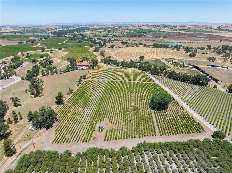 175 White Hawk, Templeton, CA 93465 - #2