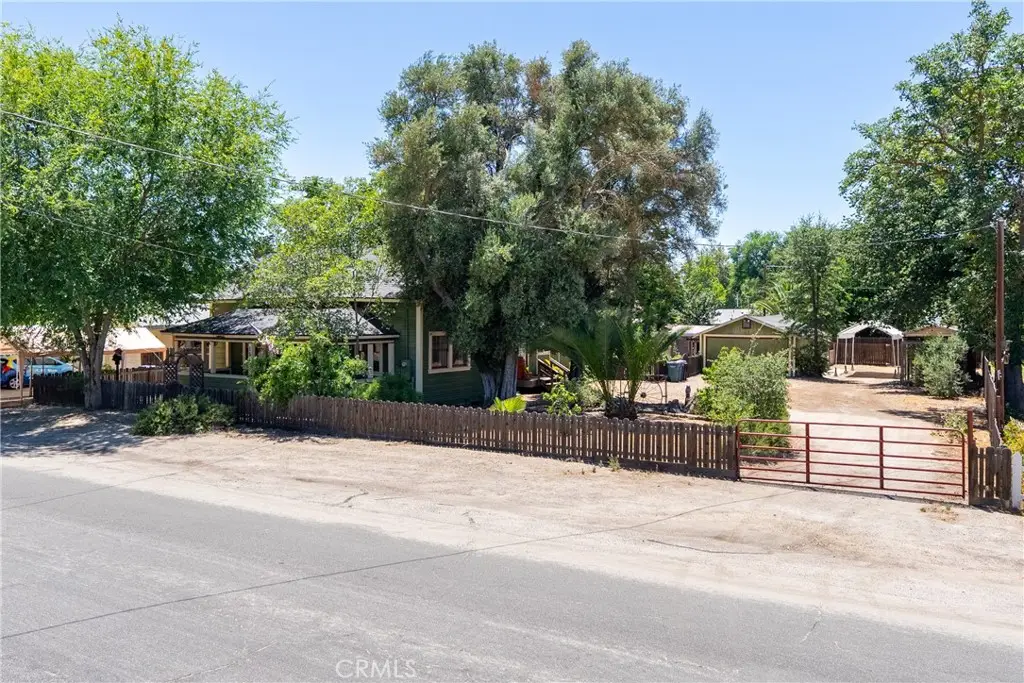 155 N 2nd Street, Shandon, CA 93461 - #1