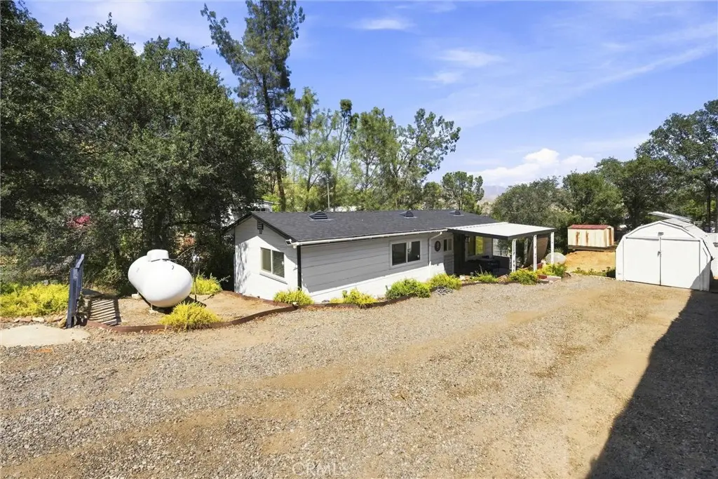 32 Pinebrook, Wofford Heights, CA 93285 - #1