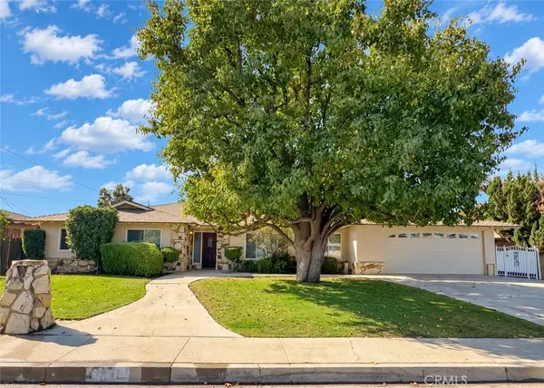 3709 Christmas Tree Lane, Bakersfield, CA 93306